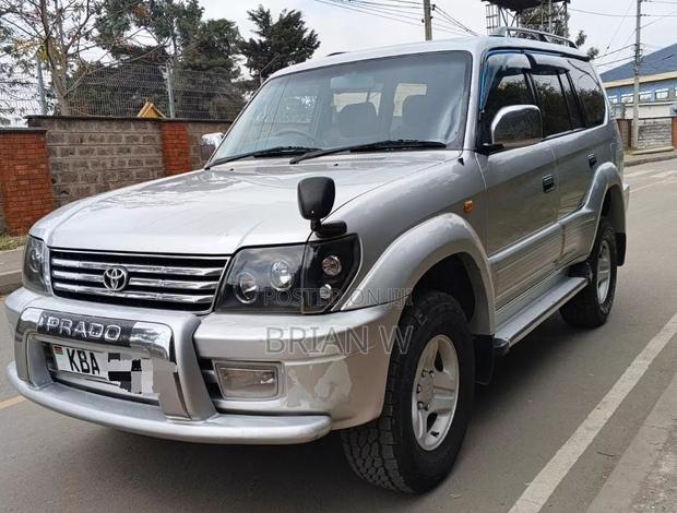 Toyota Land Cruiser Prado 2001 Gray