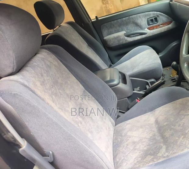Toyota Land Cruiser Prado 2001 Gray