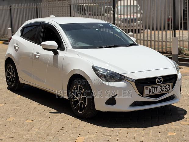 Mazda Demio 2018 White