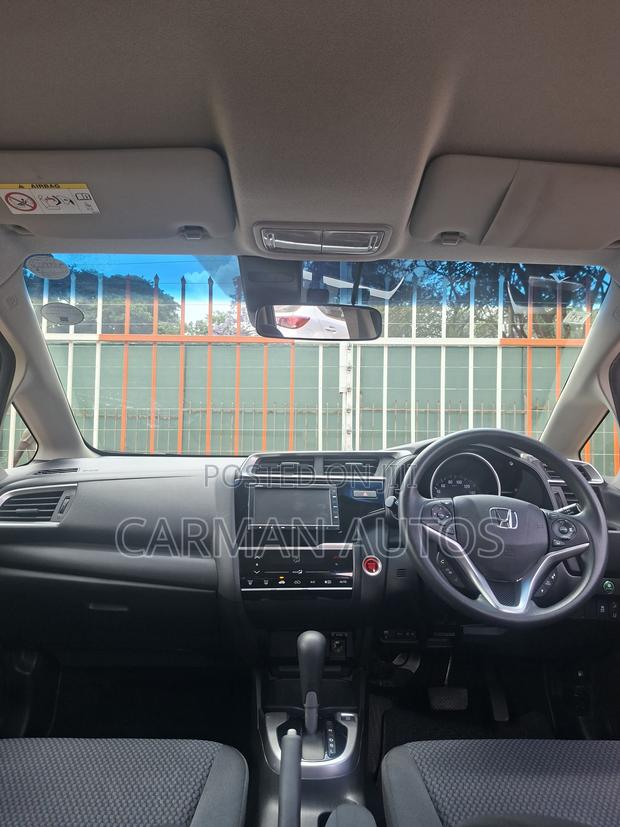 Honda Fit LX 2019 Pink