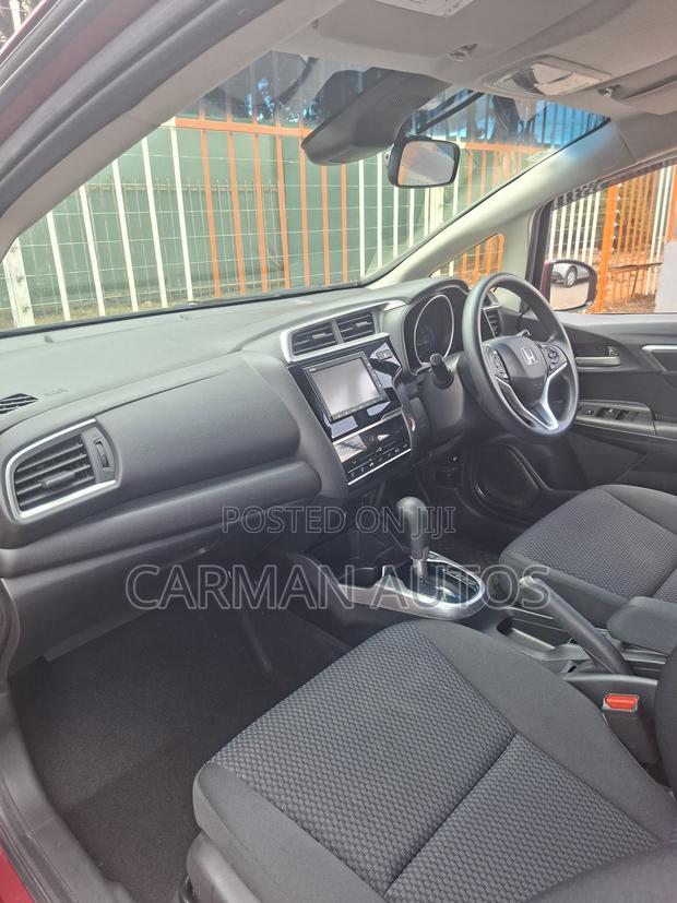 Honda Fit LX 2019 Pink