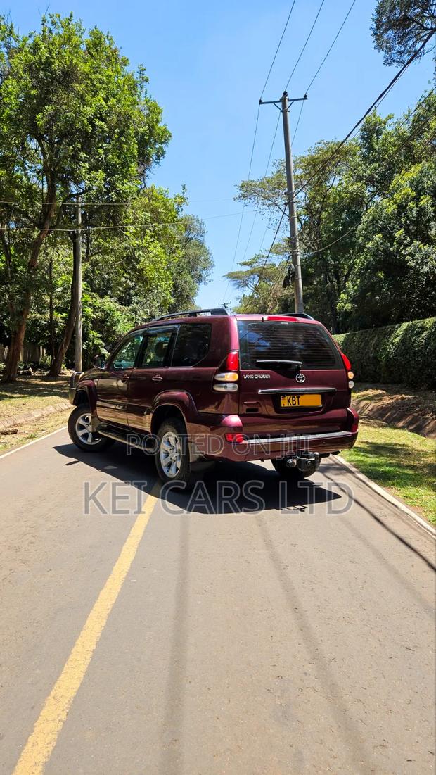 Toyota Land Cruiser 3.0 D-4D C 2006 Maroon