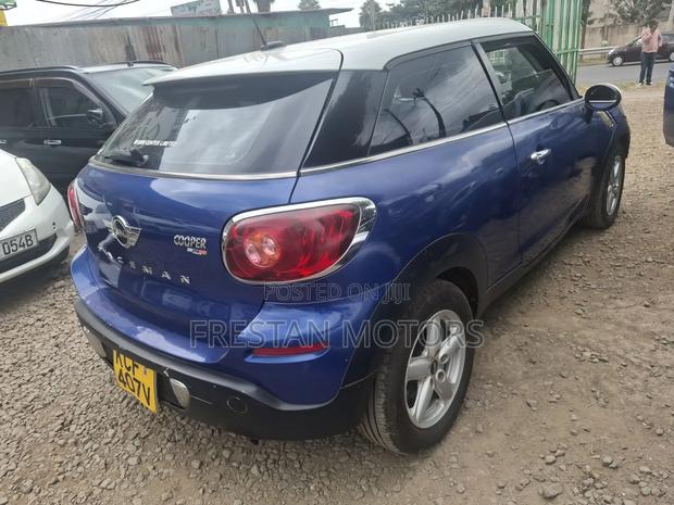 Mini Cooper 2010 Blue
