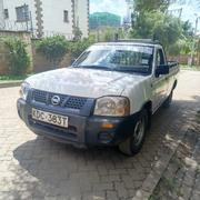 Nissan Hardbody 2002 White for sale