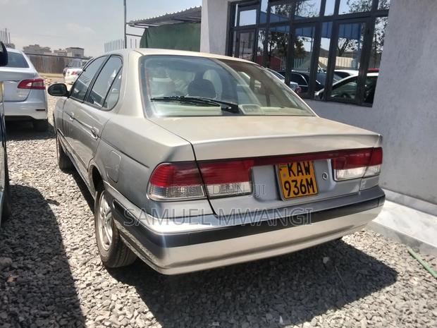 Nissan FB15 2000 Silver