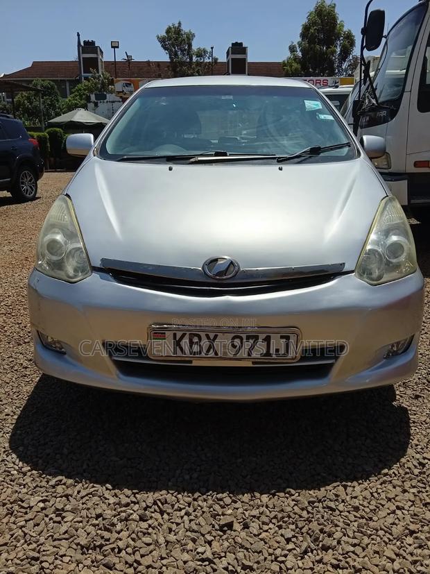 Toyota Wish 2006 Silver