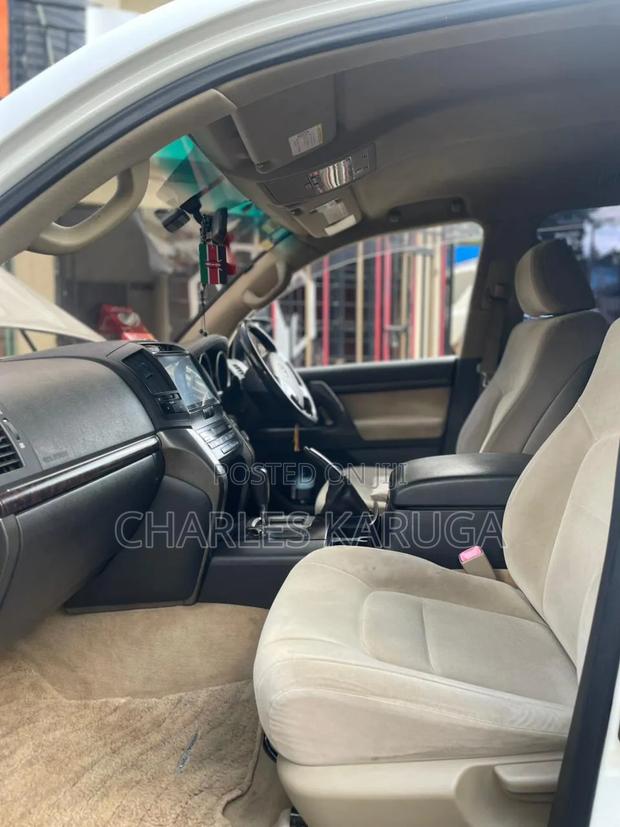 Toyota Land Cruiser 2008 White