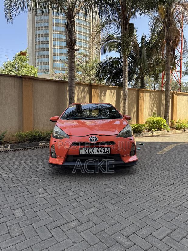 Toyota Aqua 2012 Orange