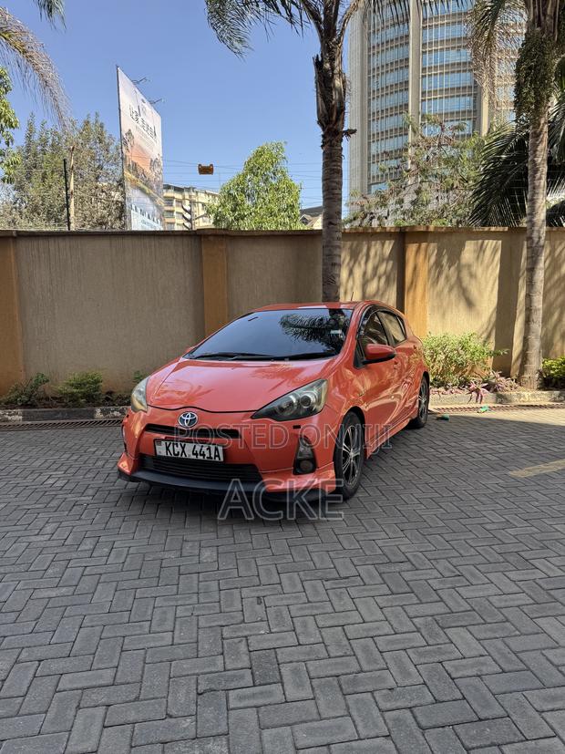 Toyota Aqua 2012 Orange