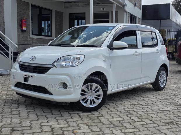 Toyota Passo 1.0 FWD 2019 Pearl
