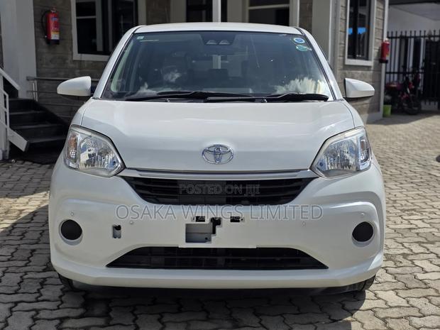 Toyota Passo 1.0 FWD 2019 Pearl