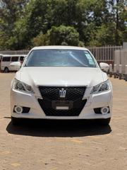Toyota Crown 2015 White for sale