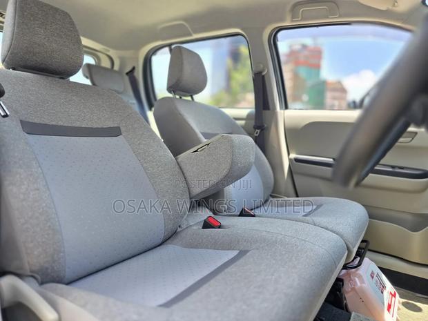 Toyota Passo 1.0 FWD 2019 Silver
