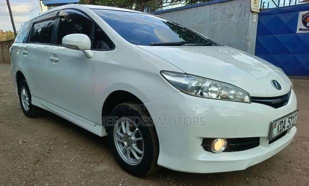 Toyota Wish 2013 Pearl