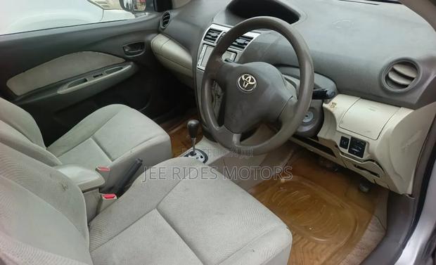 Toyota Belta 2010