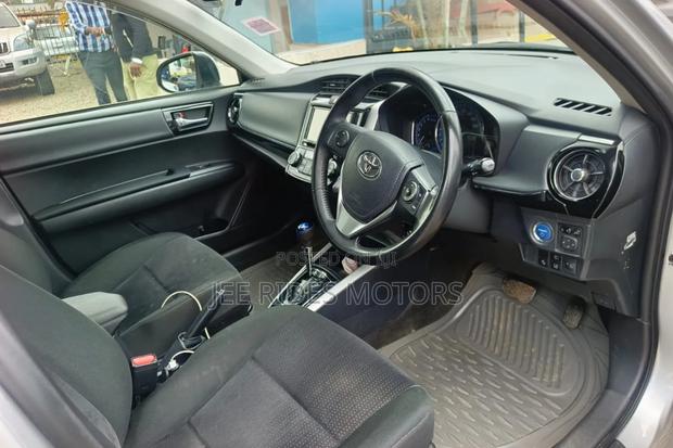 Toyota Corolla Fielder 2019 Silver