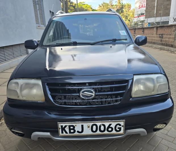 Suzuki Escudo 2002 Black
