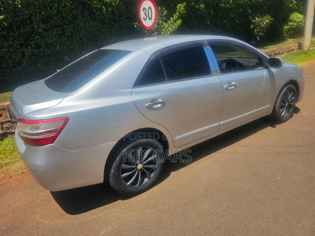 Toyota Premio 2.0 FWD 2010 Silver