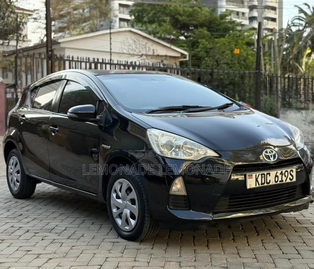 Toyota Aqua 2013 Black