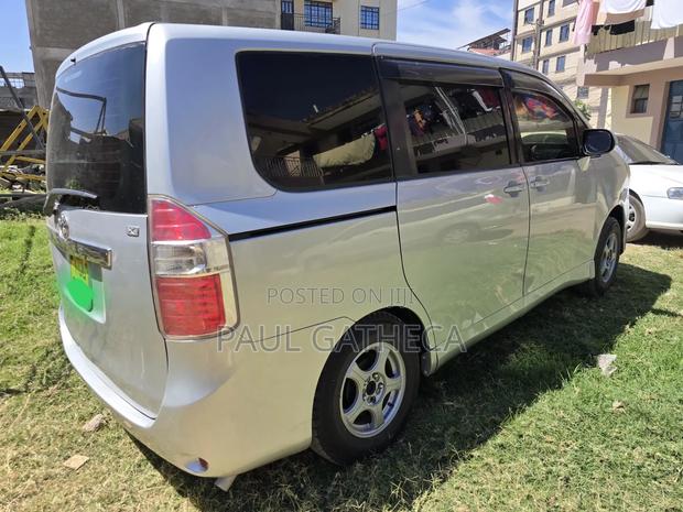 Toyota Noah 2010 Silver