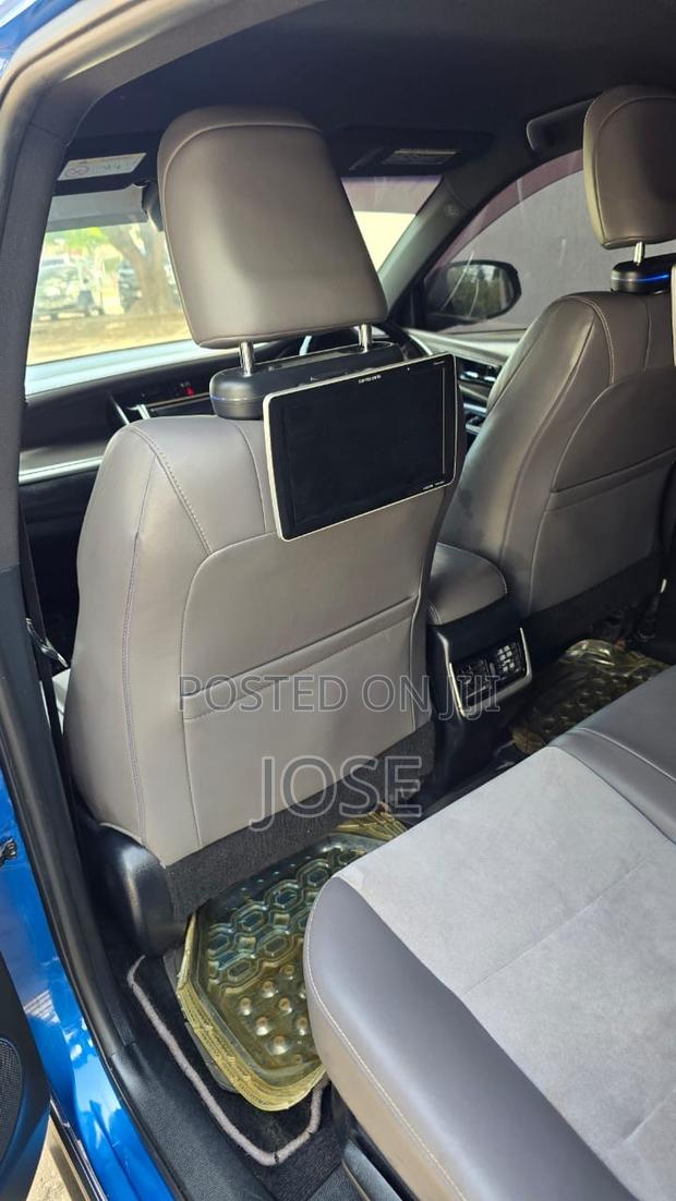 Toyota Harrier 2017 Blue