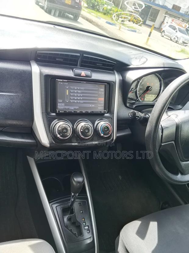 Toyota Corolla Fielder 2019 Silver