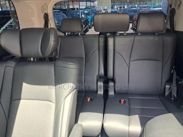Toyota Alphard 2.5 Hybrid AWD 2019 White