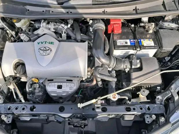 Toyota Corolla Fielder 1.5 Hybrid FWD 2019 Black