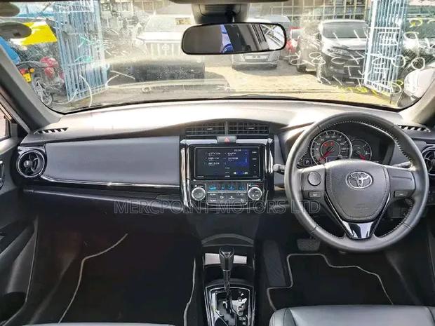 Toyota Corolla Fielder 1.5 Hybrid FWD 2019 Black