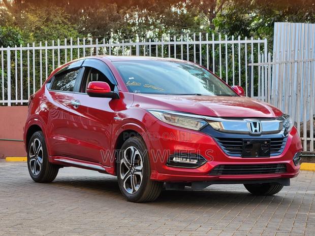 Honda Vezel 1.5 Hybrid 4WD 2019 Red