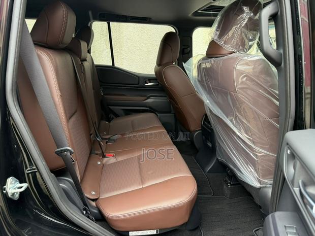 Toyota Land Cruiser Prado 2.8 2025 Black