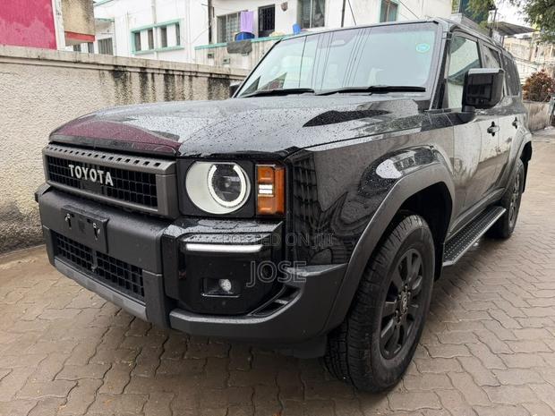 Toyota Land Cruiser Prado 2.8 2025 Black