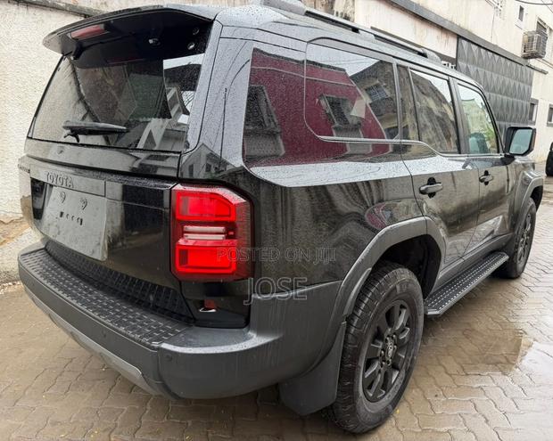 Toyota Land Cruiser Prado 2.8 2025 Black