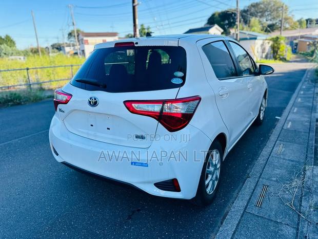 Toyota Vitz 1.5 FWD Hybrid 5dr 2019 White