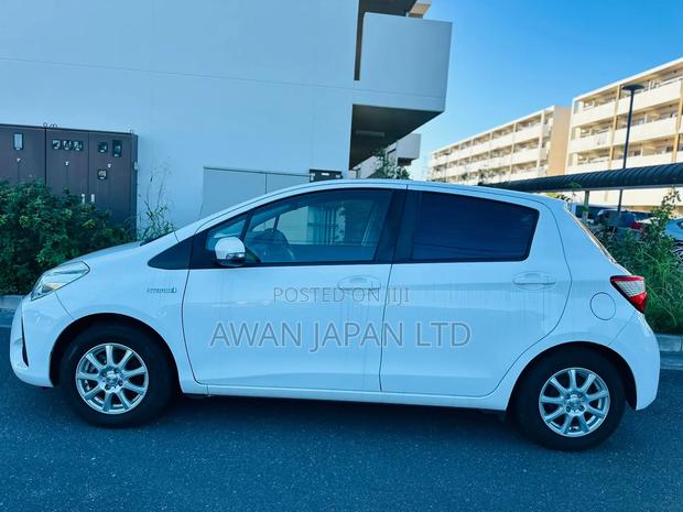 Toyota Vitz 1.5 FWD Hybrid 5dr 2019 White