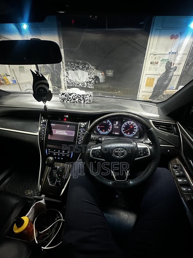 Toyota Harrier 2.0 2014 Gray