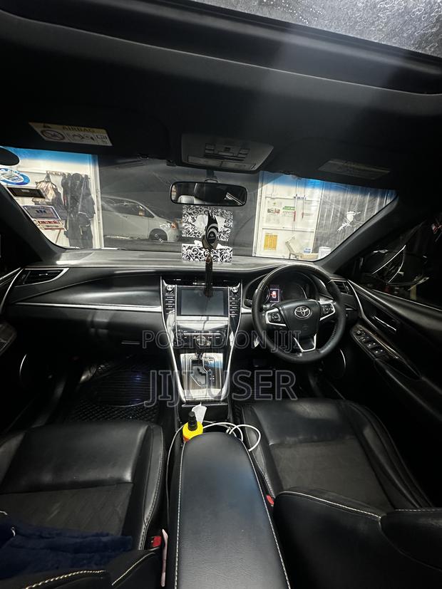 Toyota Harrier 2.0 2014 Gray