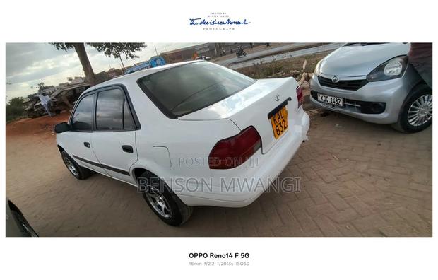 Toyota Corolla 1997 White