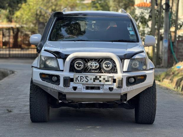 Toyota Land Cruiser Prado 2006 White