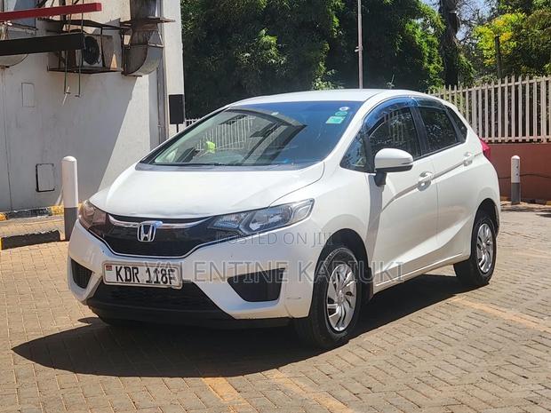 Honda Fit 2017 Pearl
