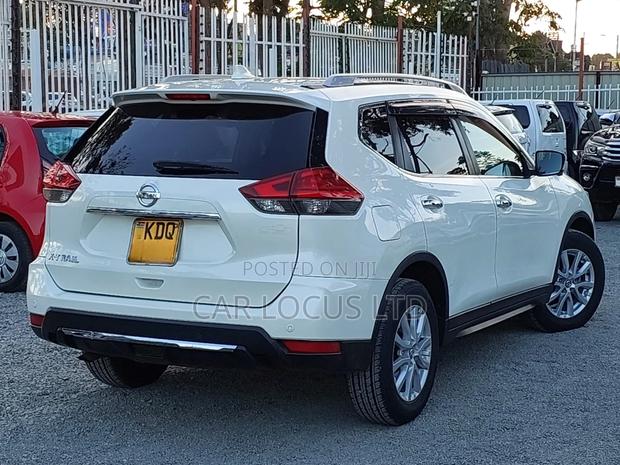 Nissan X-Trail 2.0 Petrol AWD 2017 White