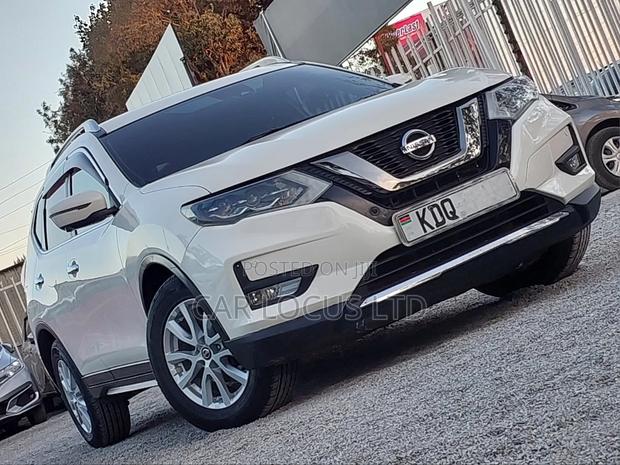 Nissan X-Trail 2.0 Petrol AWD 2017 White