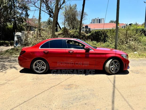 Mercedes-Benz C200 2019 Red