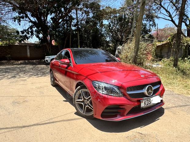 Mercedes-Benz C200 2019 Red