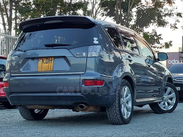 Mitsubishi Outlander 2010 Gray