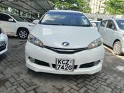 Toyota Wish 2013 Off white for sale