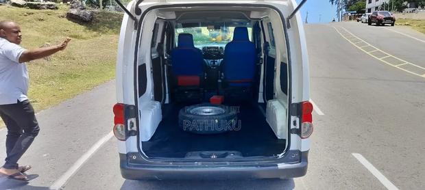 Nissan NP200 2014 White