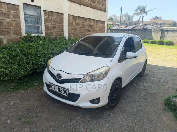 Toyota Vitz 1.3 FWD 5dr 2013 White
