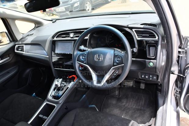 Honda Fit Shuttle 1.5 Hybrid 2WD 2019 Gray
