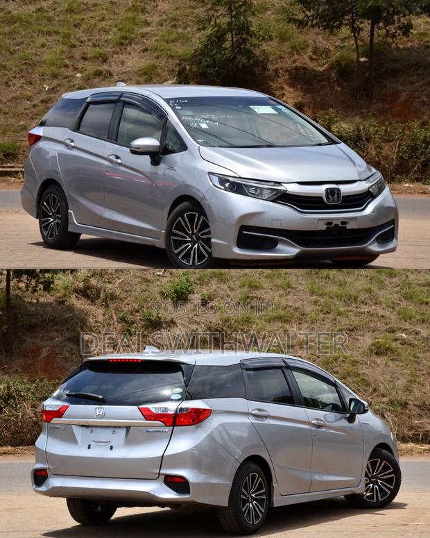 Honda Fit Shuttle 1.5 Hybrid 2WD 2019 Gray